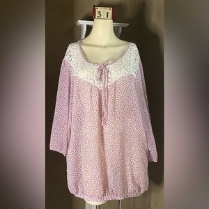 Torrid Size 3( 3X) Blouse with 3/4 sleeves and lace trim around neck Women’s